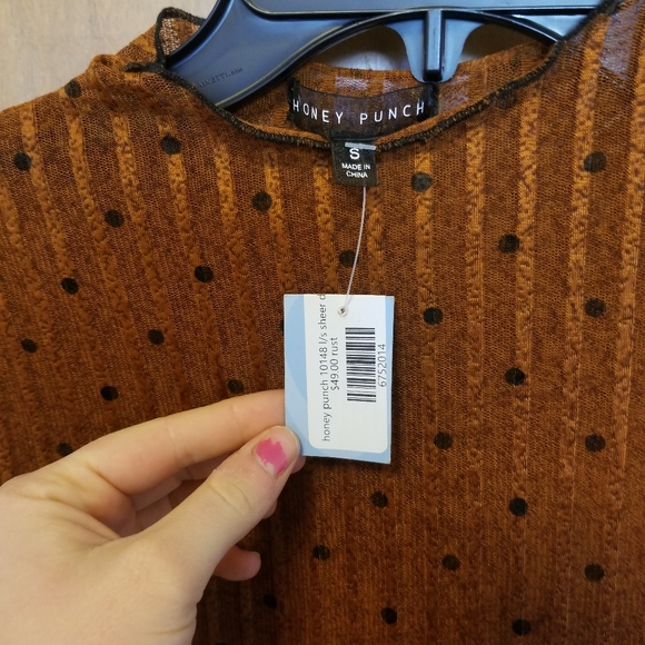 Semi-sheer textured mockneck - Picture 3 of 4